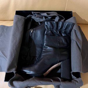 Camilla Skovgaard Elastic Puff Ankle Boots In Black